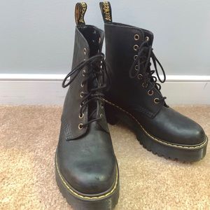 SHRIVER STYLE DR. MARTENS